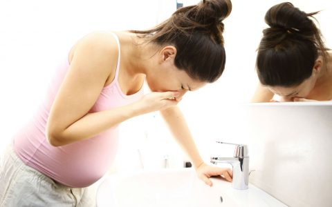 É possível evitar vômitos na gravidez?