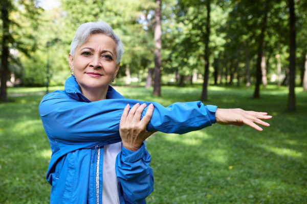 Por que a osteoporose atinge mais as mulheres?